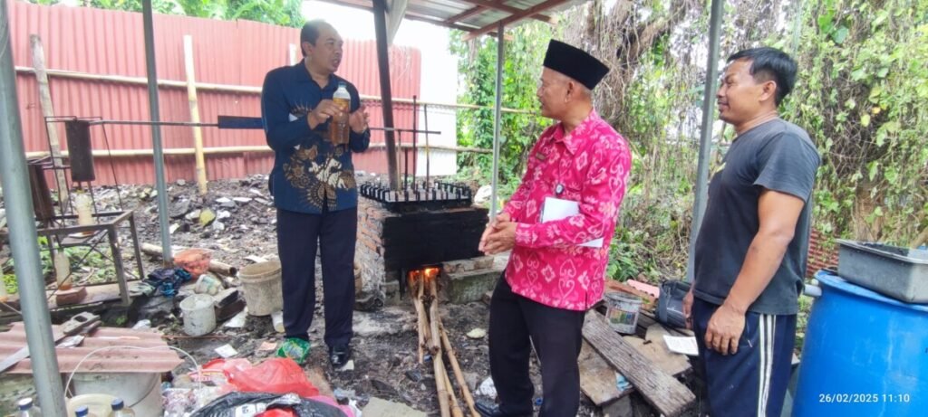 Kunjungi Tempat Pengolahan Sampah Plastik Jadi BBM Milik Warga LDII, Ini Pesan Kepala Kemenag Tabanan